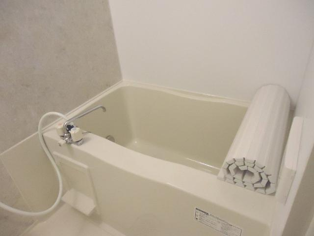 アンビシャス千葉城前の浴室|バス