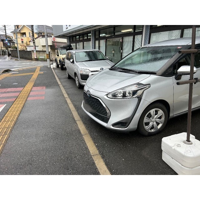 富士ハイツの駐車場