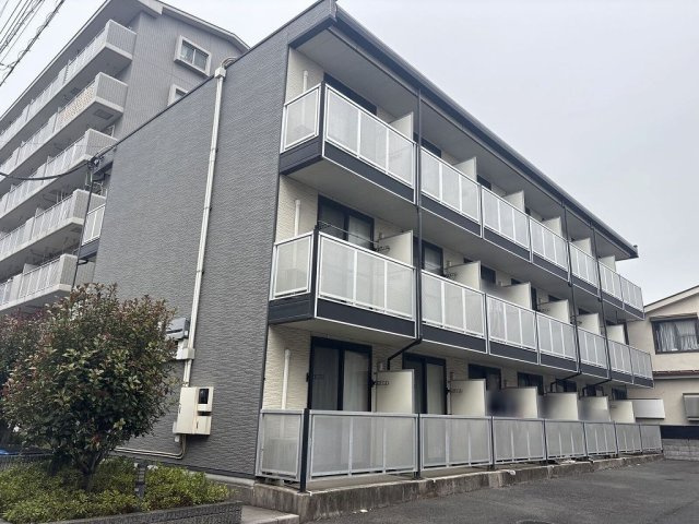 レオパレスハーモニー蕨の外観