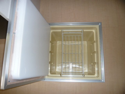 便利な床下収納付