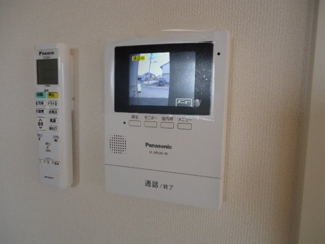 フローラ日吉の設備|モニター付きインターホン（カラー）
