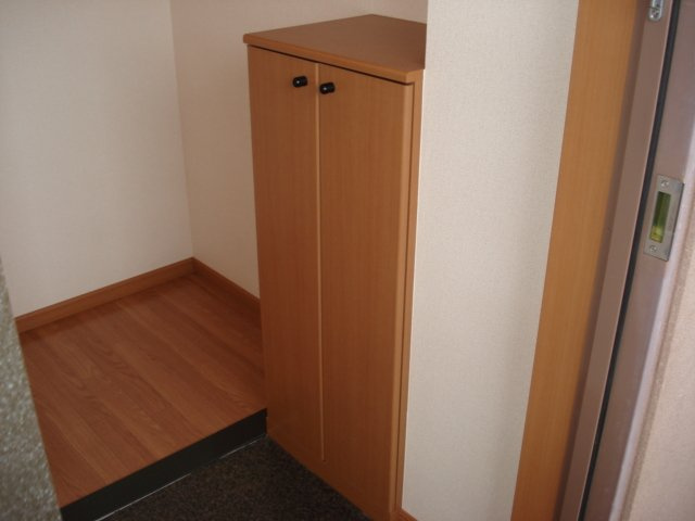 パークサイドの収納|下駄箱下