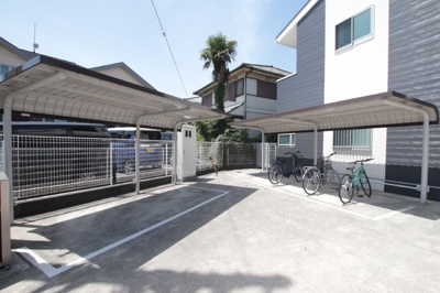 屋根付き駐輪場
