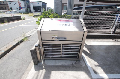 敷地内ゴミ置場