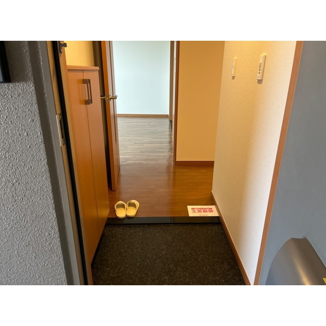 プールミッシュ長森の玄関