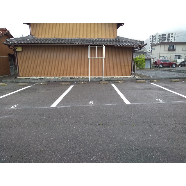岐阜市長良福光の駐車場の駐車場