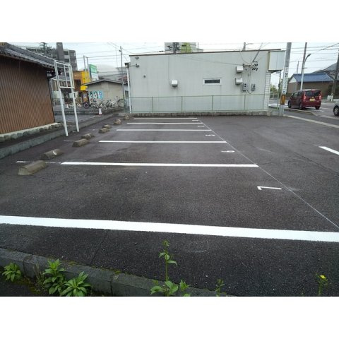 岐阜市長良福光の駐車場の駐車場