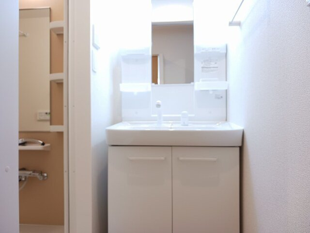 ウェルハイム・千石町Ａの洗面所|使いやすい洗面所です