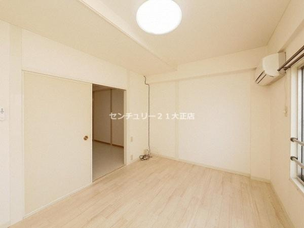 大阪市港区市岡１丁目の賃貸マンションの洋室