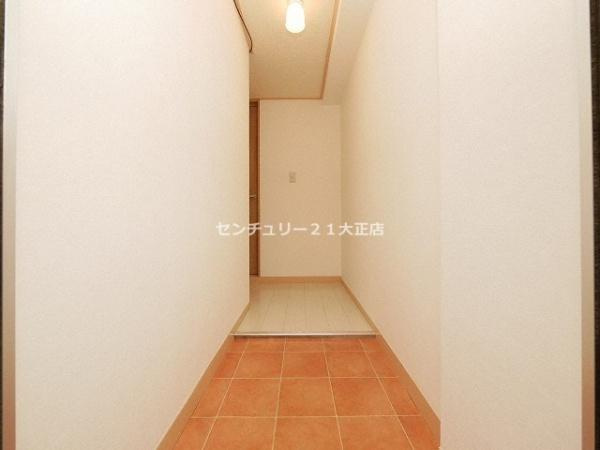 大阪市港区市岡１丁目の賃貸マンションの玄関