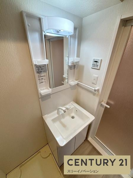 M’sPalazzＯ UNIVERSALの洗面所|★シャンドレ付き独立洗面台★