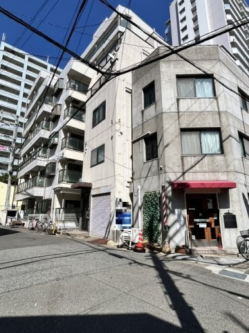 新開地６丁目中古戸建の前面道路含む現地写真