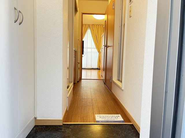 レオパレス宮前平の玄関