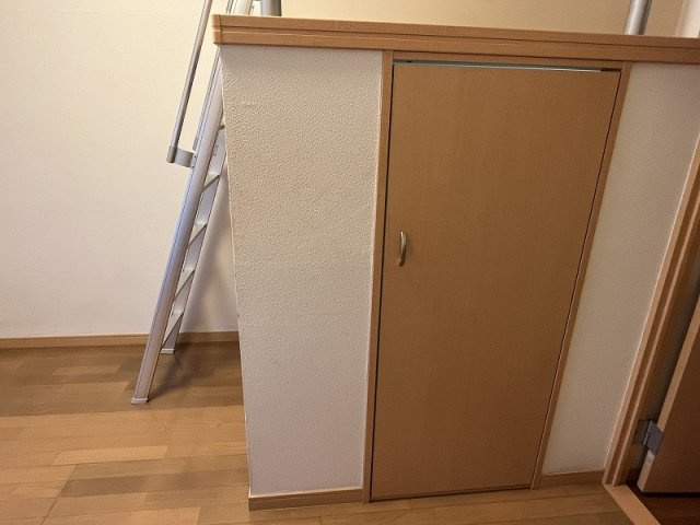 レオパレス宮前平の内装|収納内ライト付き