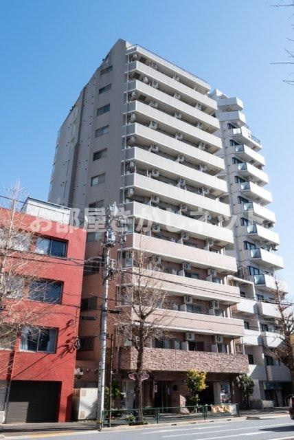 メインステージ本駒込駅前の外観