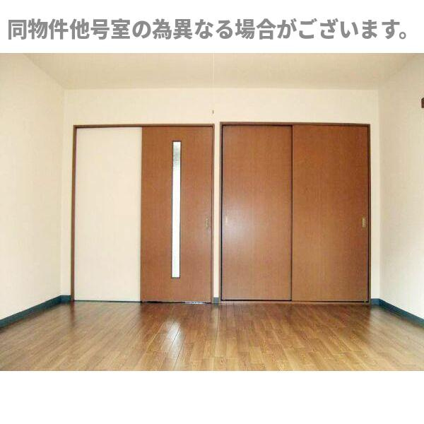 名古屋市北区中味鋺１丁目のアパートの居間・リビング