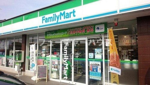 ニューストーンＳの周辺|ファミリーマート水戸石川店まで700m