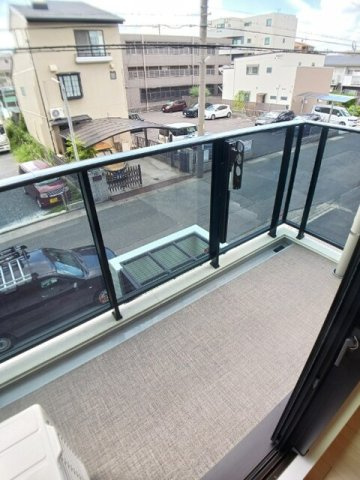 ヴェルデ八田のバルコニー