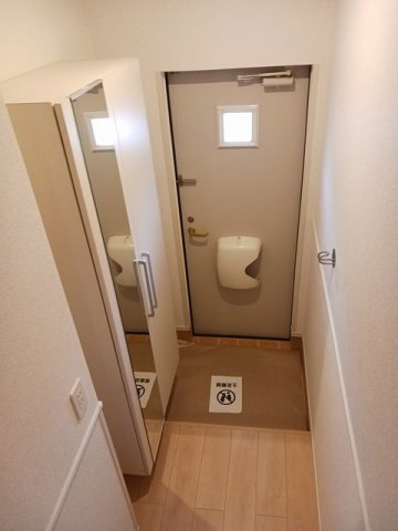 フルト　モーアＢの玄関