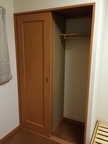 レオパレスイースト浅川の内装