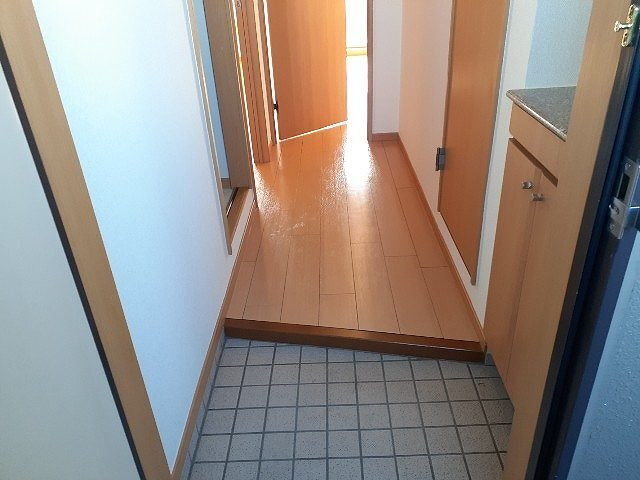 アライブ猪之越の玄関