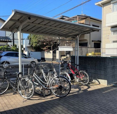 レオパレスアルシオネのその他|屋根付き駐輪場