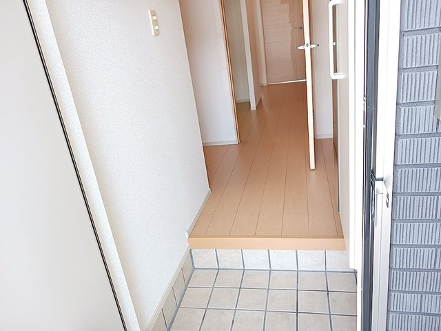 ガ－デンスクエアＢの玄関
