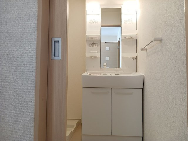 ガ－デンスクエアＢの洗面所