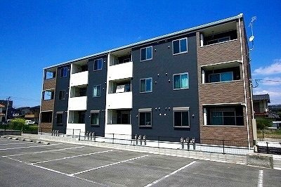 アクティブ南高江の外観