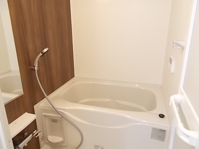 ウィステリアの浴室
