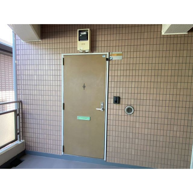 サンルビーＡＳＡＨＩの玄関