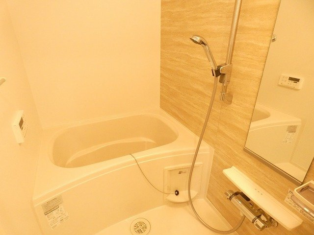 フェリチータ成田の浴室