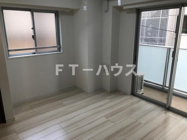 サムティレジデンス市川の居間・リビング