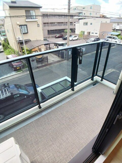 ヴェルデ八田のバルコニー