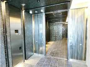 クレストコート広尾のロビー|建物の内部です