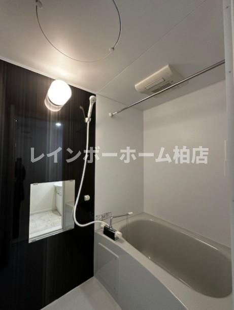特典：仲介手数料が無料です!!の浴室