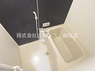 【浴室】 | リトルズ本千葉 | 落ち着いた空間のお風呂です