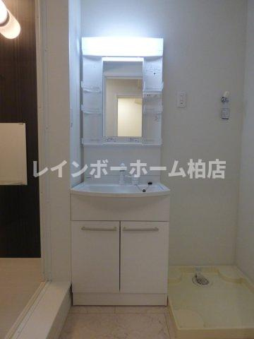 【仲介手数料：50％OFF】対象物件！の洗面所|忙しい朝には欠かせない洗面所です