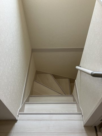 姫路市書写　中古一戸建てのその他|2026年6月頃撮影　階段スペース