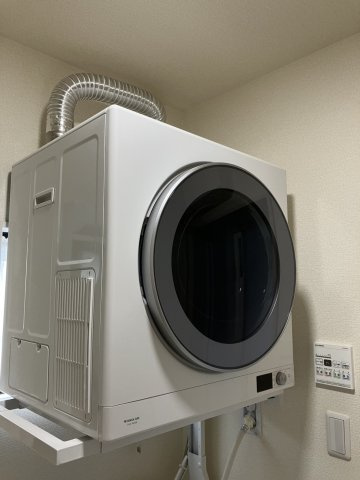 姫路市書写　中古一戸建てのランドリースペース|2026年6月頃撮影　ガス衣類乾燥機「乾太くん」2025年3月設置
