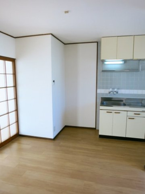 【設備】 | コーポラス岩津Ａ棟 | 使いやすいリビングです