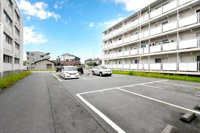 【駐車場】 | ビレッジハウス上木戸1号棟 | 駐車場です