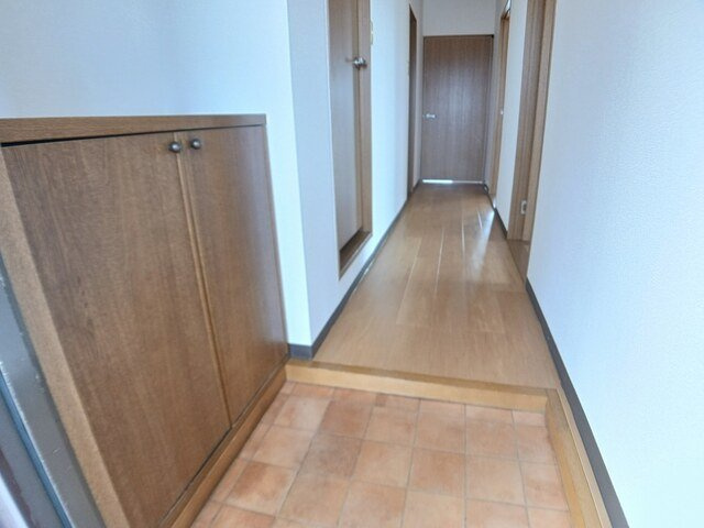 アクロポリスⅡの玄関