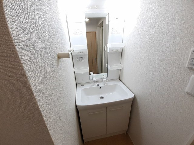 ティアラ　プリンスの洗面所|明るい洗面所です
