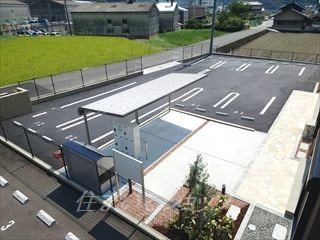 ベルコートＥの駐車場