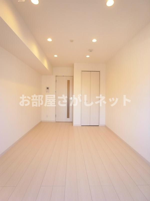 リブリ・赤塚パルル【おとり物件なし】#学生・社会人にオススメ！初期費用分割払いOK！の居間・リビング