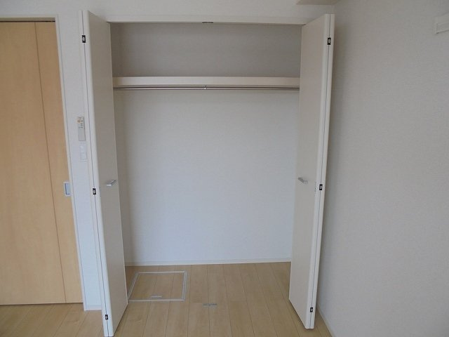 グロワールパレスＤの収納