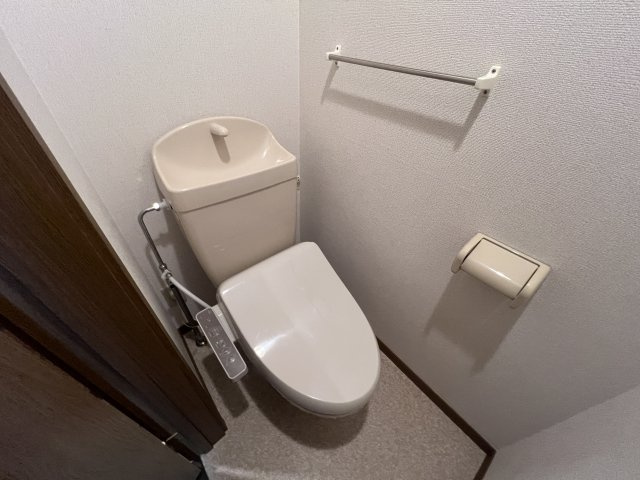 ヴァレ谷上のトイレ