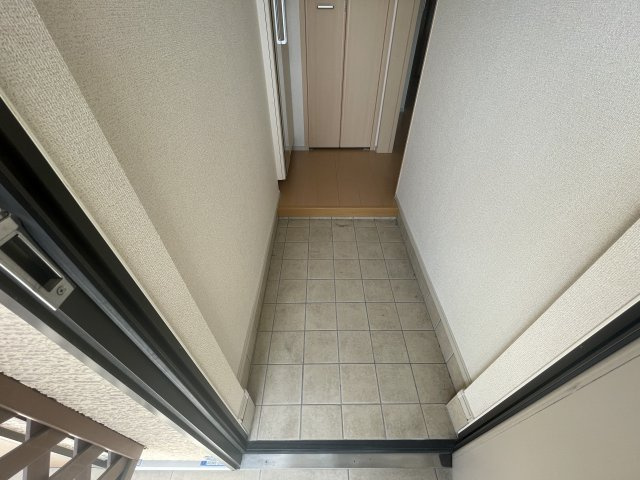 クレモンティーヌ　Ａの玄関