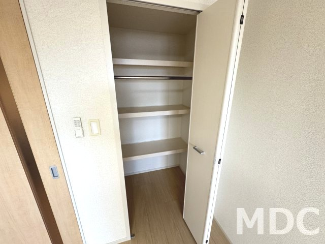 徳島市佐古六番町の賃貸マンションの収納